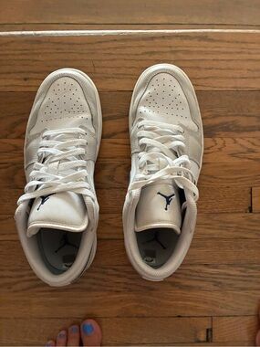 Jordan Men’s White Low-Top Sneakers with Navy Jumpman